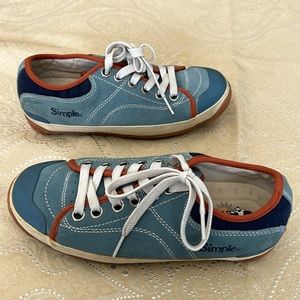 Simple brand suede and canvas sneaker sz 8